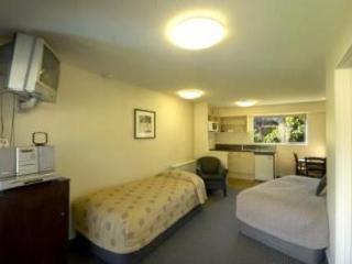 Motel Four Seasons