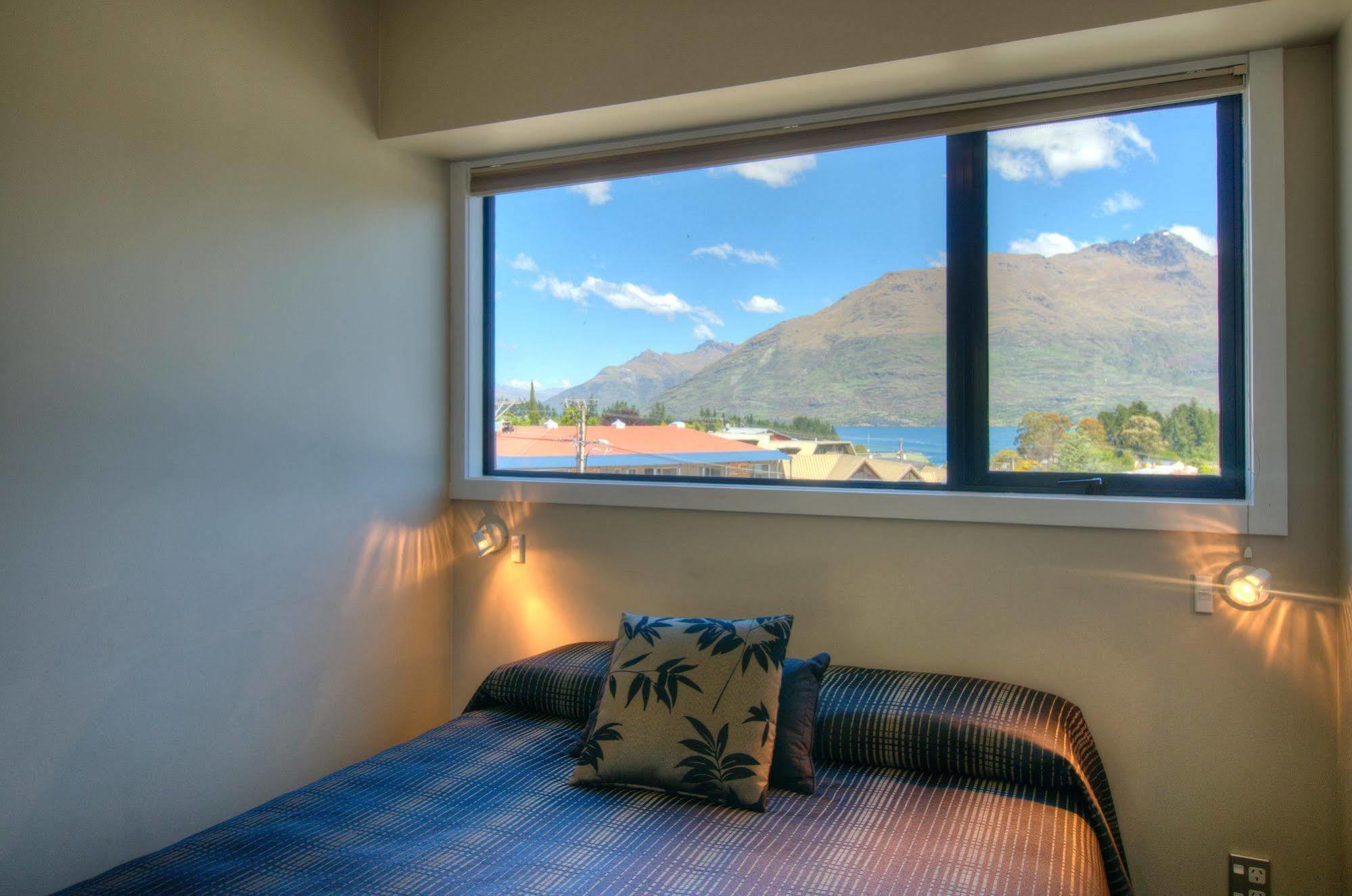 Four Seasons Motel